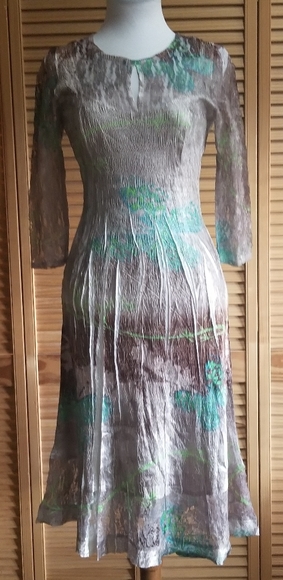 Komarov Crinkled Keyhole Dress with 3/4 Sleeves - Picture 1 of 4